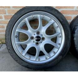 Orig. Set Mini Cooper S 17 inch R56 velgen 205 45 17 4x100