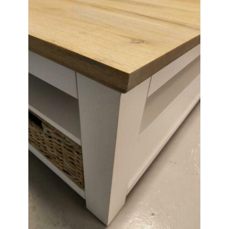 Showroom Richmond Cardiff bijzettafel salontafel