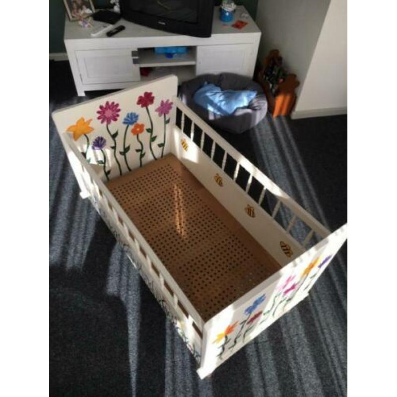 Mooie witte retro ledikant incl goed matras