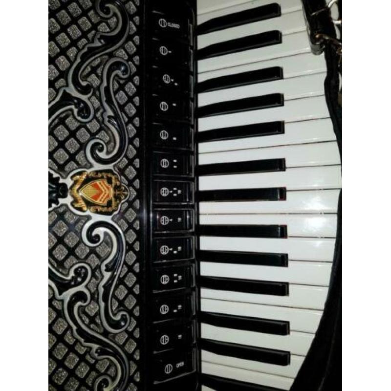 Scandalli polifonico X 96 bas