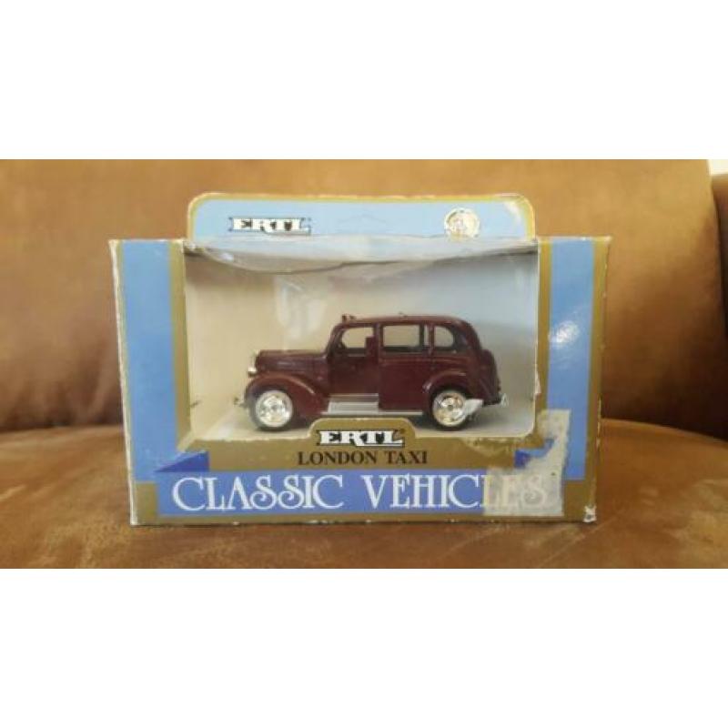 Austin FX3 " London Taxi " - Ertl