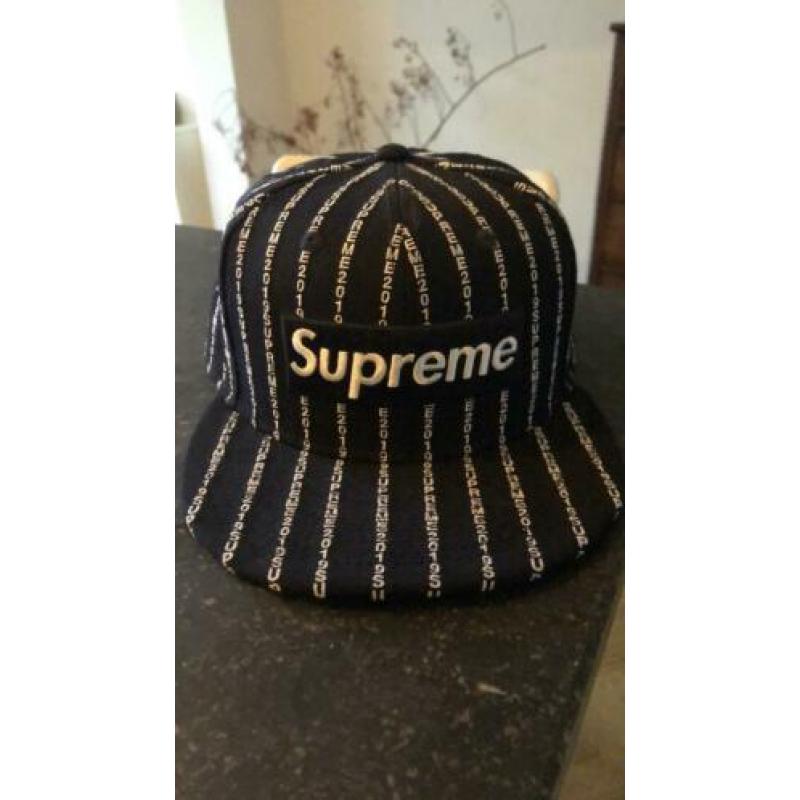Supreme text stripe new era pet