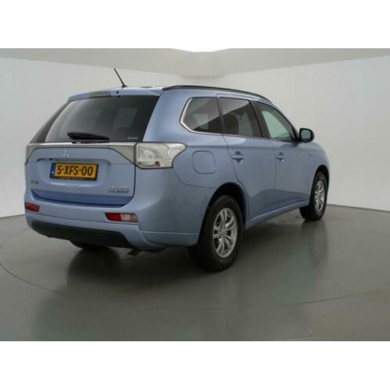 Mitsubishi Outlander 2.0 PHEV *EXCL. BTW* + NAV € 11.500,00
