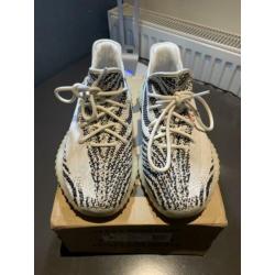 Yeezy Boost 350 V2 Zebra 43 1/3