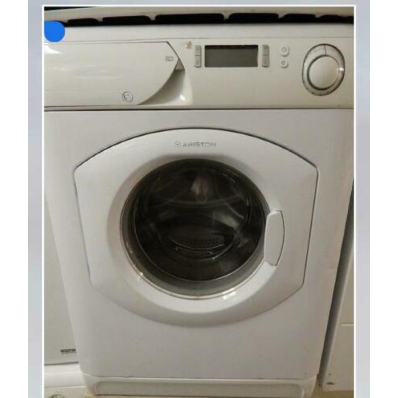 Wasmachine Ariston weinig gebruikt! Gaat weg ivm verhuizing!