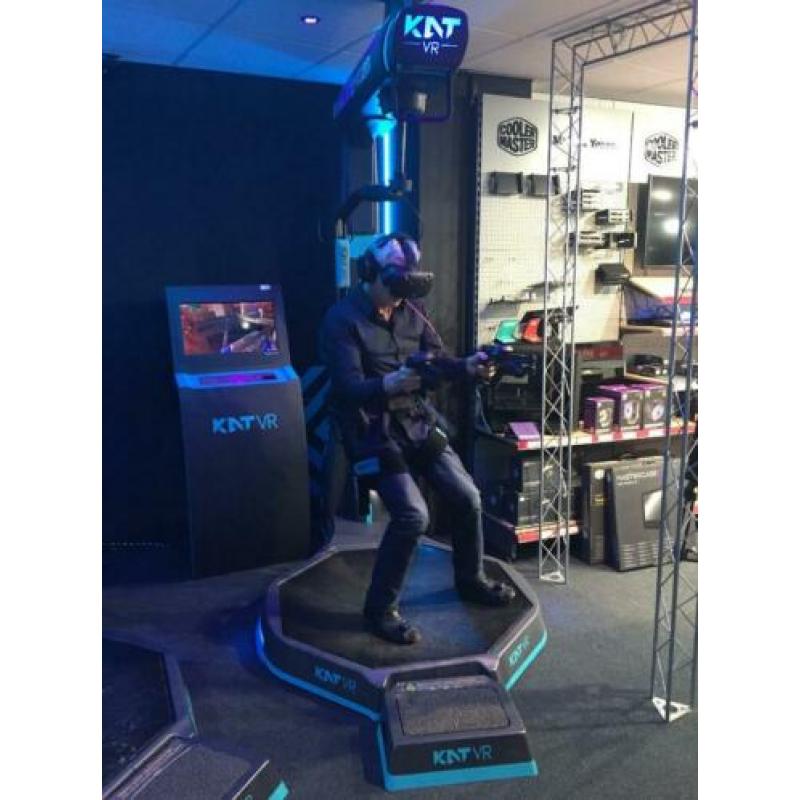 Virtual Reality Treadmill(6x) en VR Racing Simulator(2x)HTC