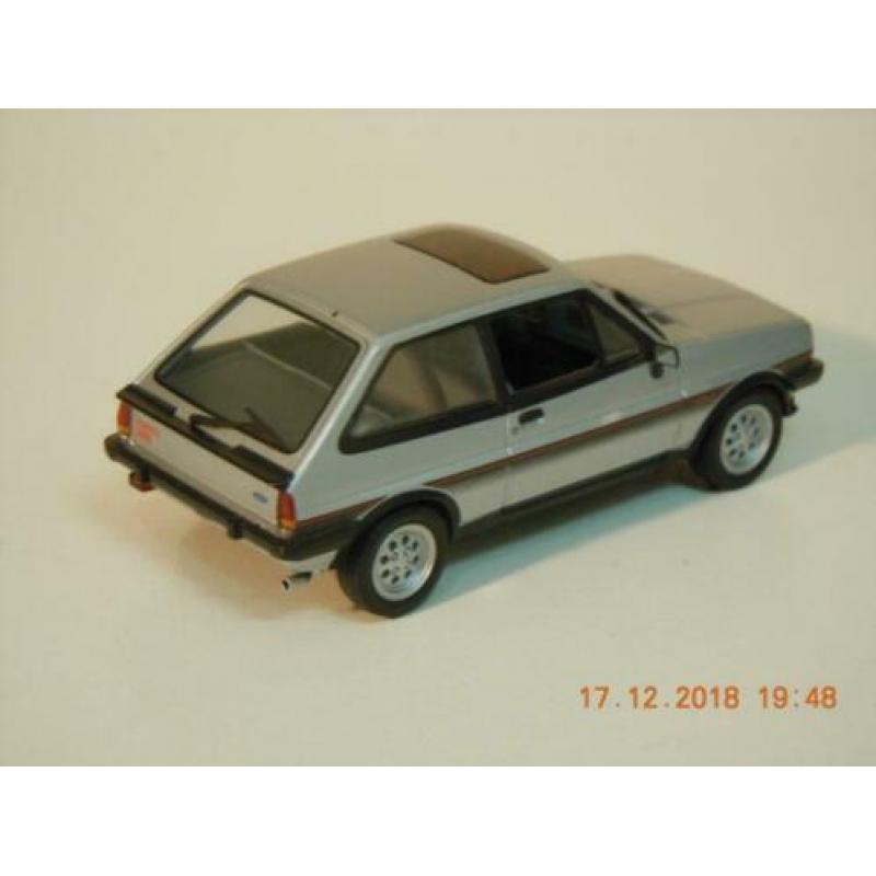 Ford Fiesta XR2 . Model van het merk minichamps .