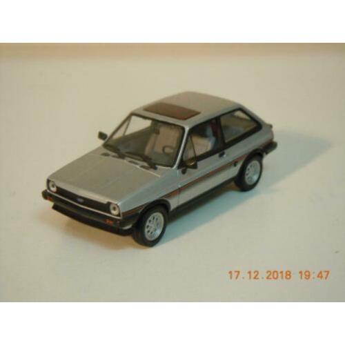 Ford Fiesta XR2 . Model van het merk minichamps .