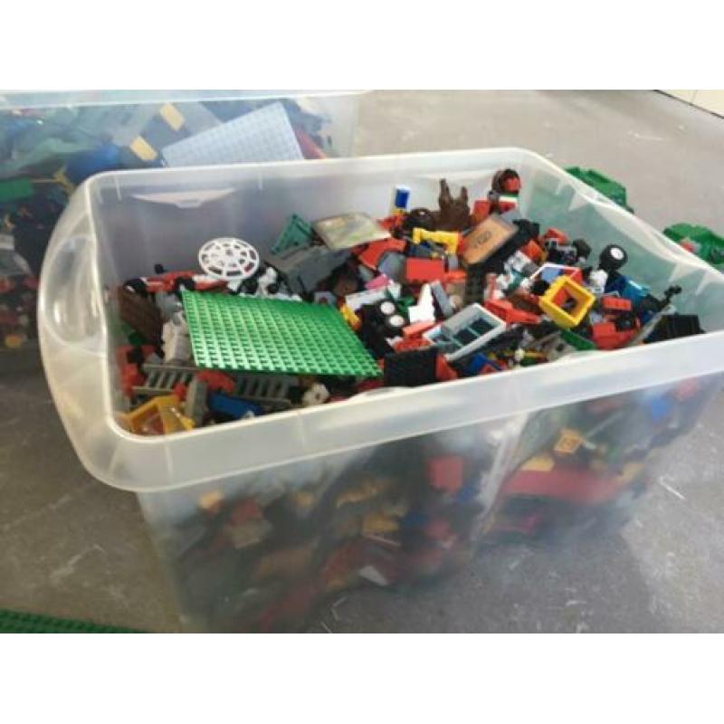 Heel veel lego, tientallen setjes, partij Lego