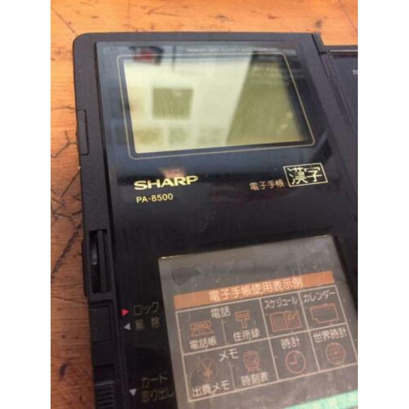 Sharp PA-8500 japanse zak computer / game console