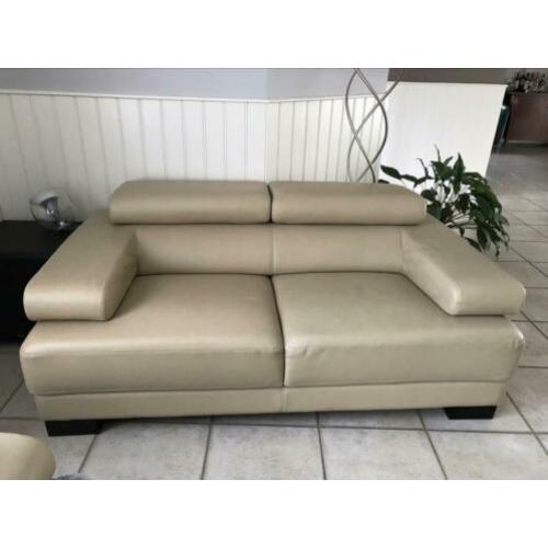 Mooie 2 1/2 zitbank met hocker