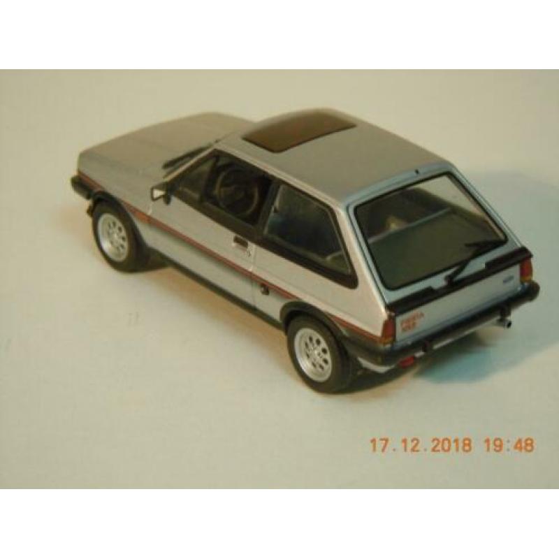 Ford Fiesta XR2 . Model van het merk minichamps .