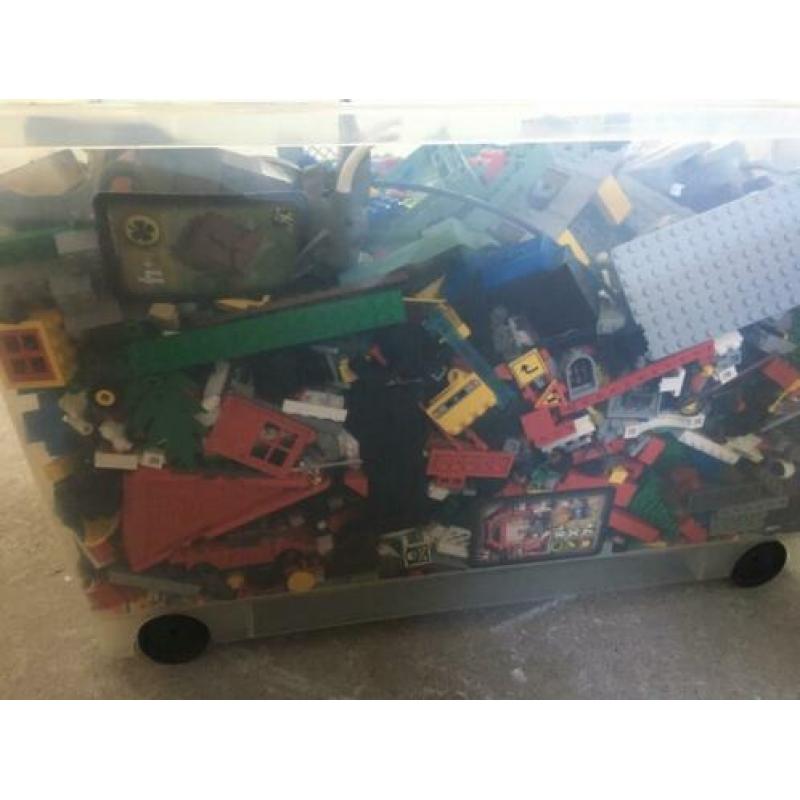 Heel veel lego, tientallen setjes, partij Lego
