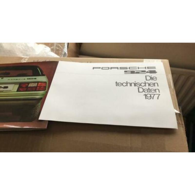 Porsche 924 prospekt plus technische daten