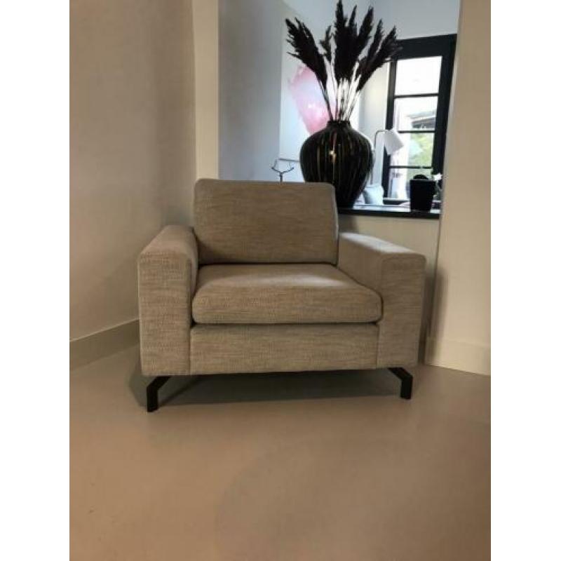 Zuiver JEAN fauteuil grijs 1 jr oud