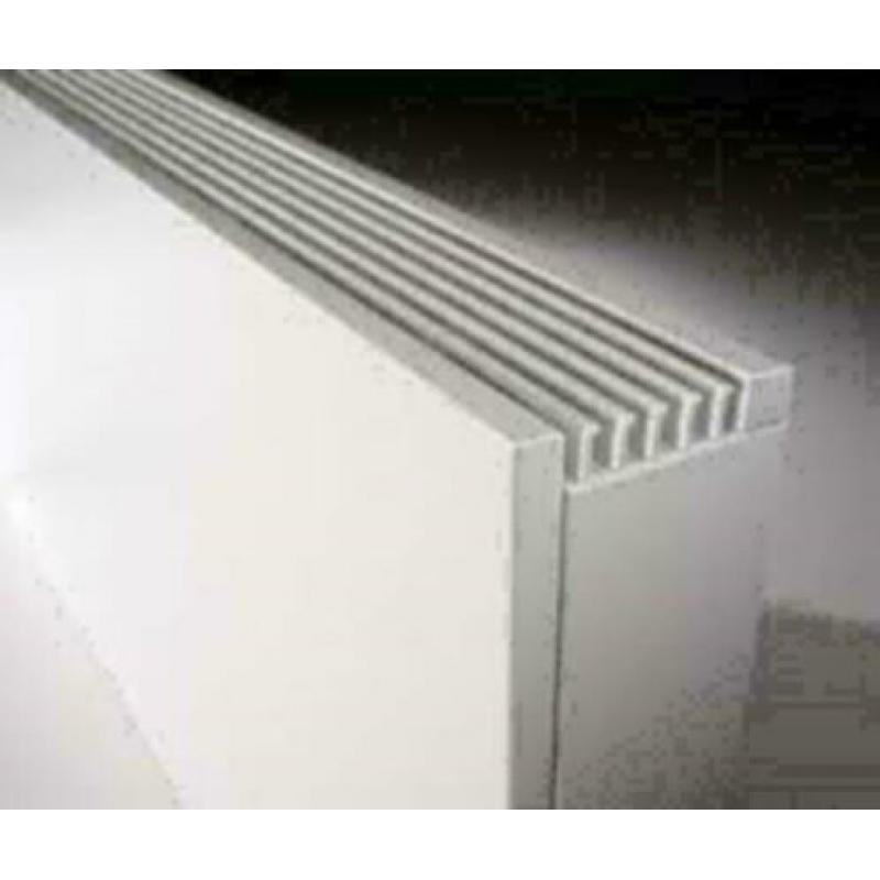 Jaga Strada 65 cm hoog en type 16 een lage temperatuur radia