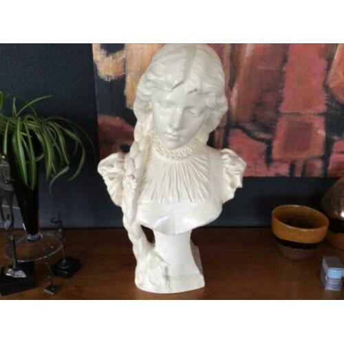 Vrouwfiguur mooi beeld 60x40 cm.