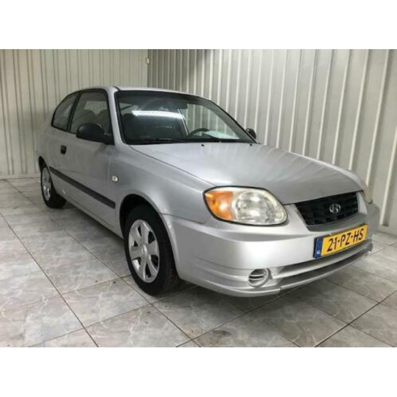 Hyundai Accent 1.3i GL inclusief nw apk