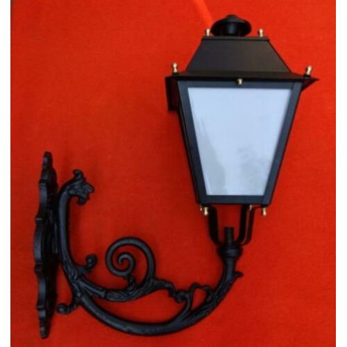 Buitenverlichting, wandlantaarns, tuinlampen, lantaarnpalen