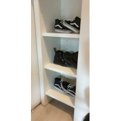 Witte Commode/ladekast + ledikant/babybed babykamer