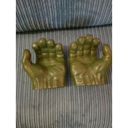 HULK kostuum mt 140 Incl masker en 2 grote vuisten