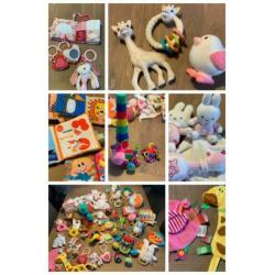Babyspeelgoed 40 stuks o.a. Sophie de giraffe & Little Dutch