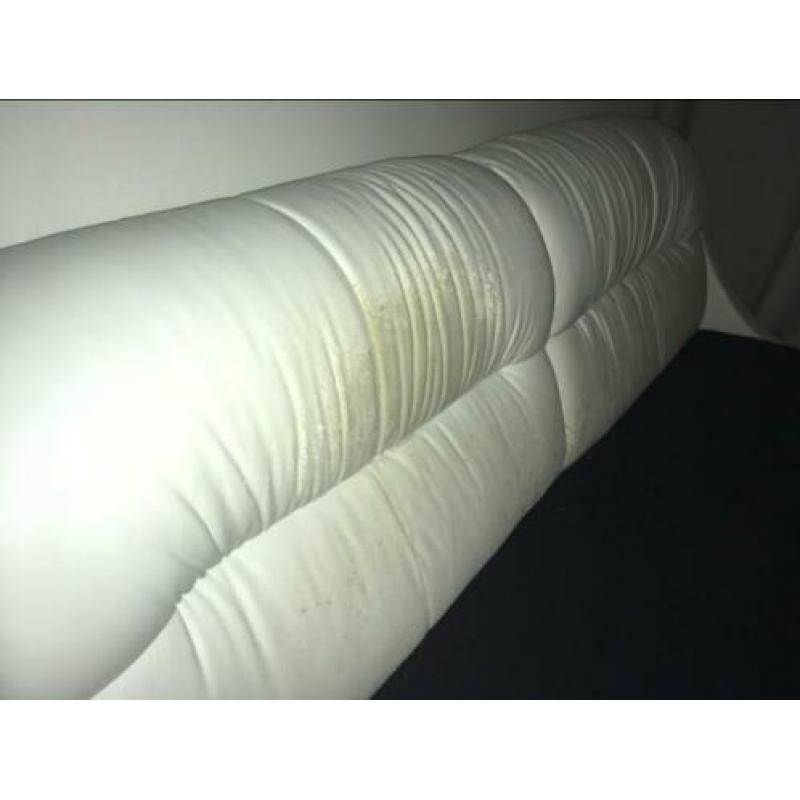 King size Design Bed “Cadillac” leer notenhout hoogglans wit