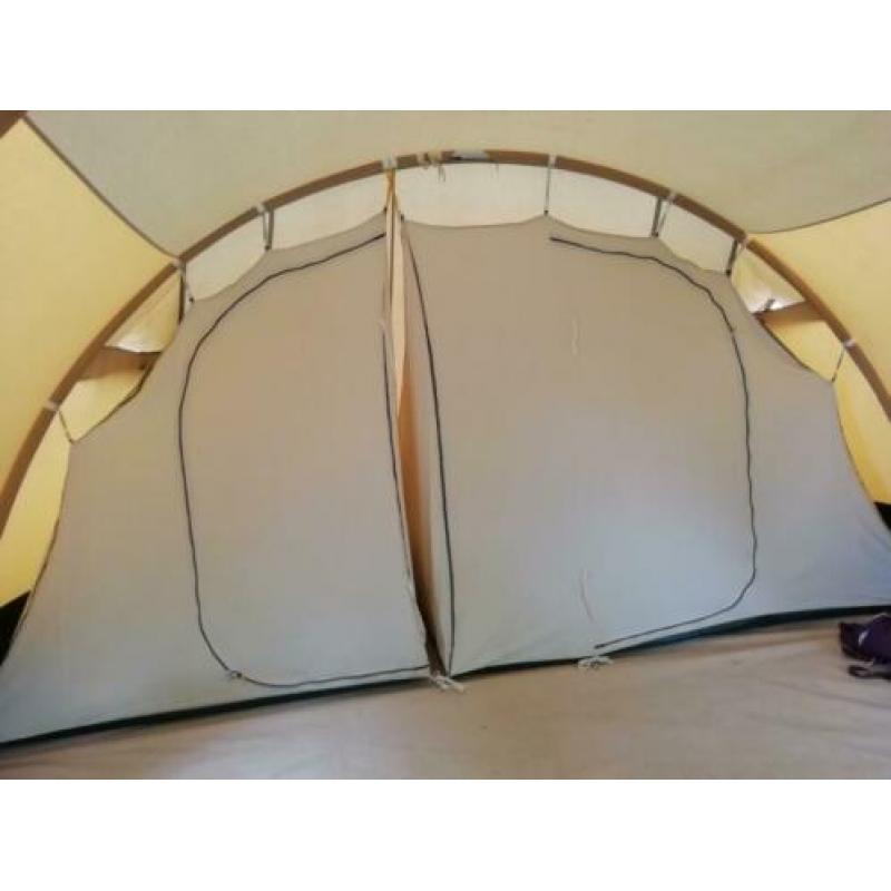 Te Koop ruime 4-persoons tent