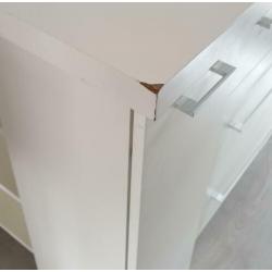 Witte Commode/ladekast + ledikant/babybed babykamer