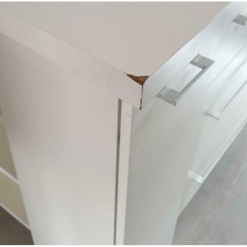 Witte Commode/ladekast + ledikant/babybed babykamer