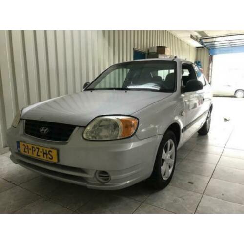 Hyundai Accent 1.3i GL inclusief nw apk