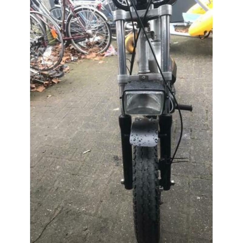Tomos