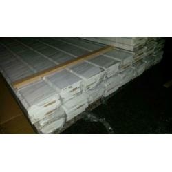 Partij MDF plinten wit gegrond