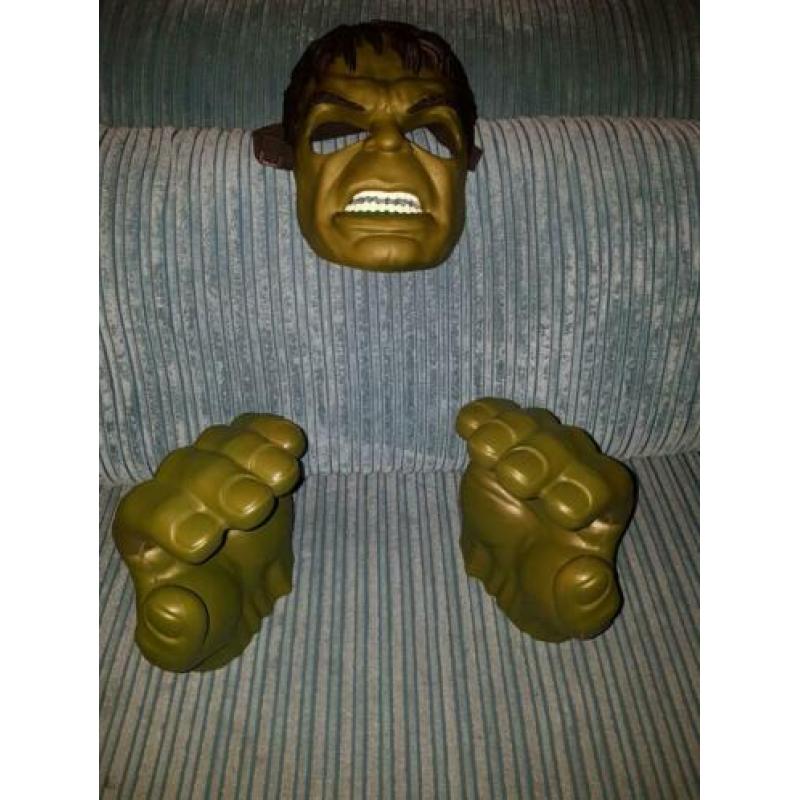 HULK kostuum mt 140 Incl masker en 2 grote vuisten