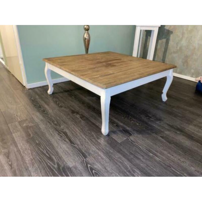 Eettafel en salontafel
