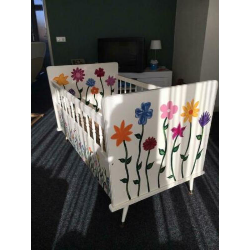 Mooie witte retro ledikant incl goed matras