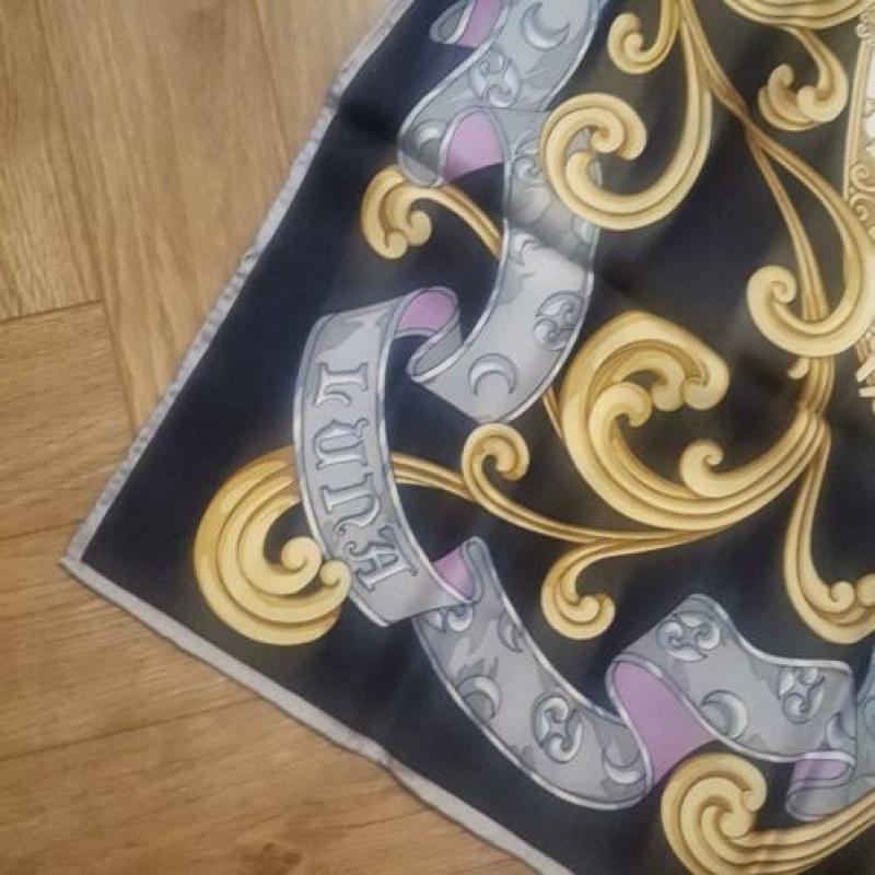 3 nieuwe Christian Fischbacher 100% zijden horoscoop sjaals