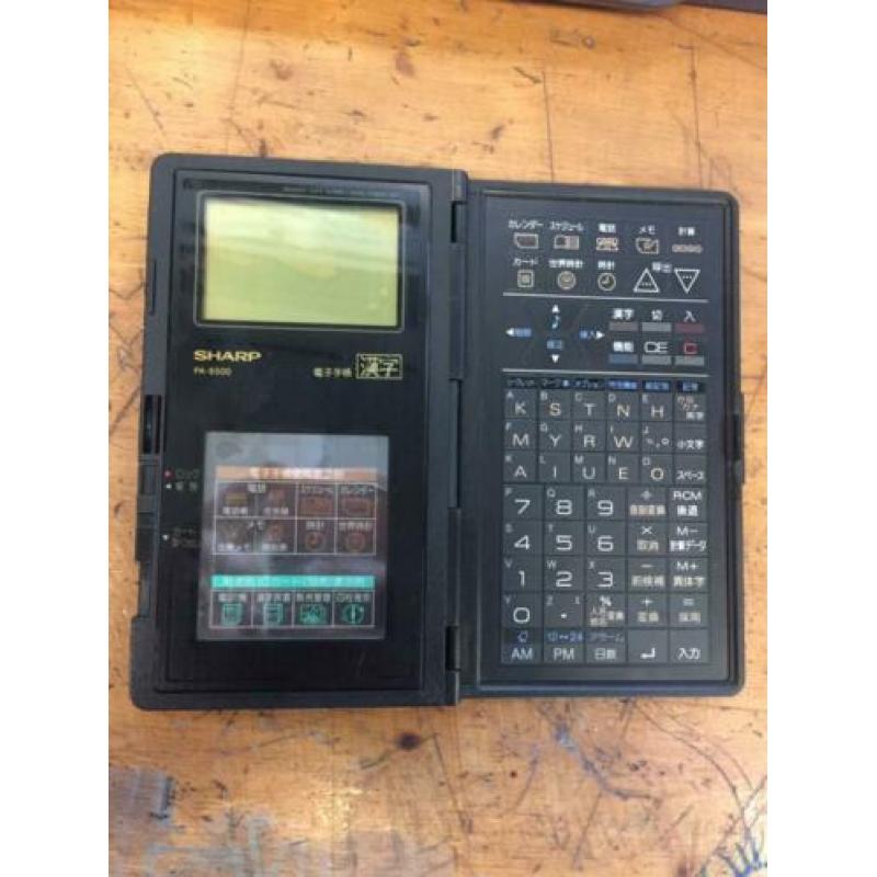 Sharp PA-8500 japanse zak computer / game console