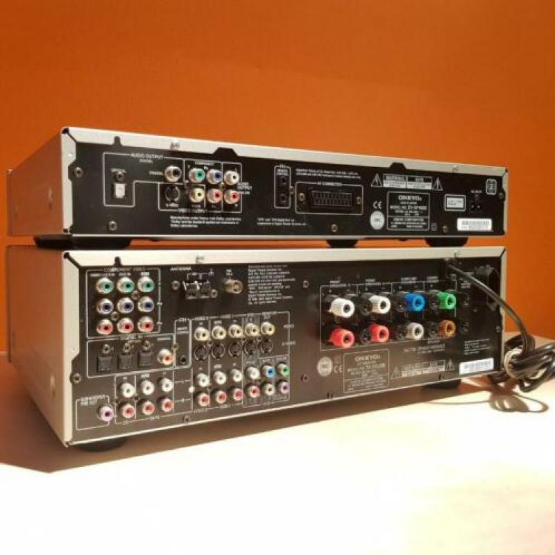 Onkyo TX-SR502E Receiver / Onkyo DV-SP402E Dvd speler