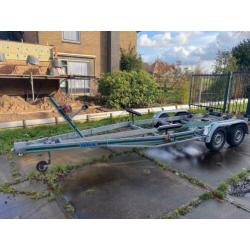 wick boottrailer voor boot van 3,5 tot 8 meter lang