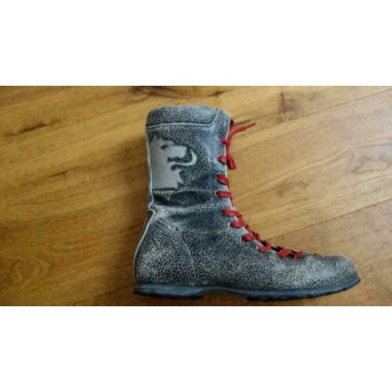 1744 laarsjes halfh. Tommy Hilfiger; Mt=38 Nieuwstaat'