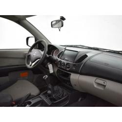 Mitsubishi L200 2.5 DI-D CLUB CAB 4X4 + AIRCO / FRONTLIER