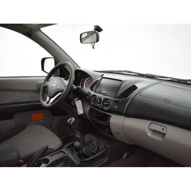 Mitsubishi L200 2.5 DI-D CLUB CAB 4X4 + AIRCO / FRONTLIER