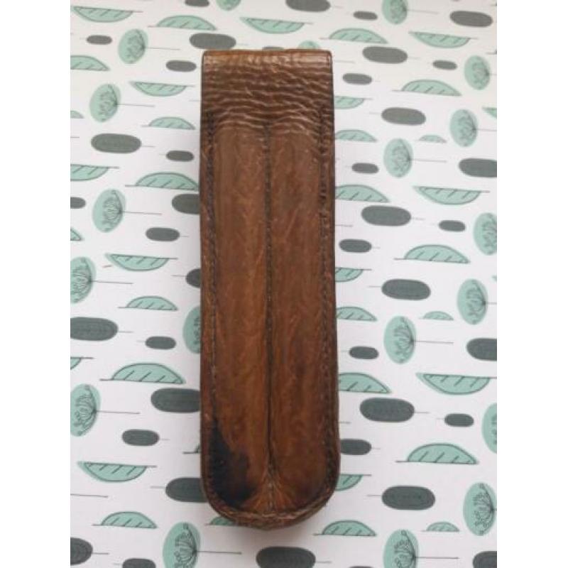 Leren sigaren etui of pennen foedraal leer.