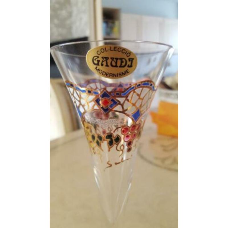 glas collection Gaudi modernisme