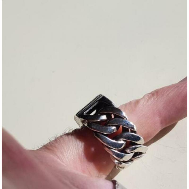 Buddha to Buddha ring ''Chain''