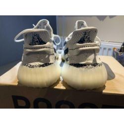 Yeezy Boost 350 V2 Zebra 43 1/3