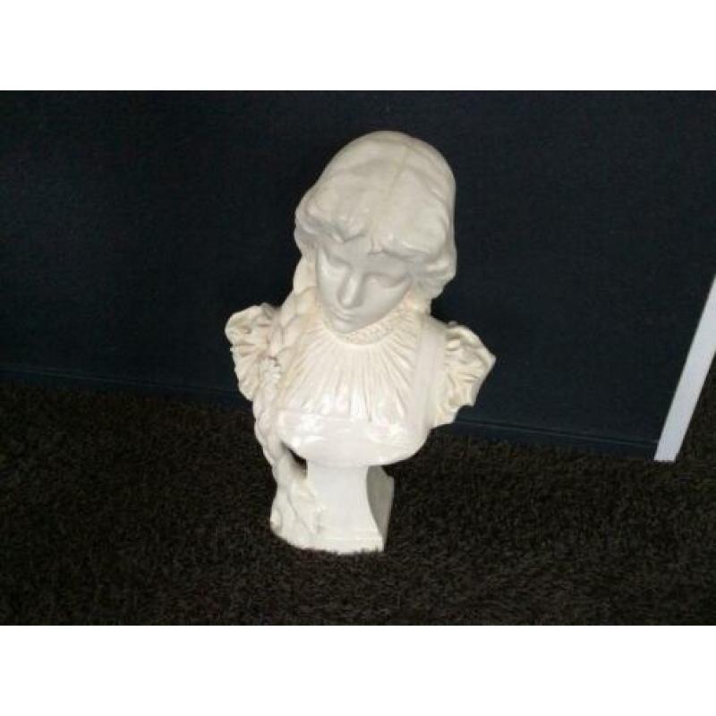 Vrouwfiguur mooi beeld 60x40 cm.