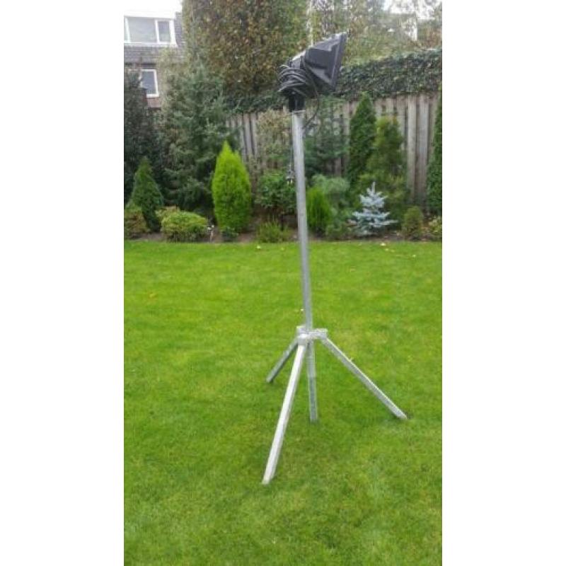 Bouwlamp met standaard.