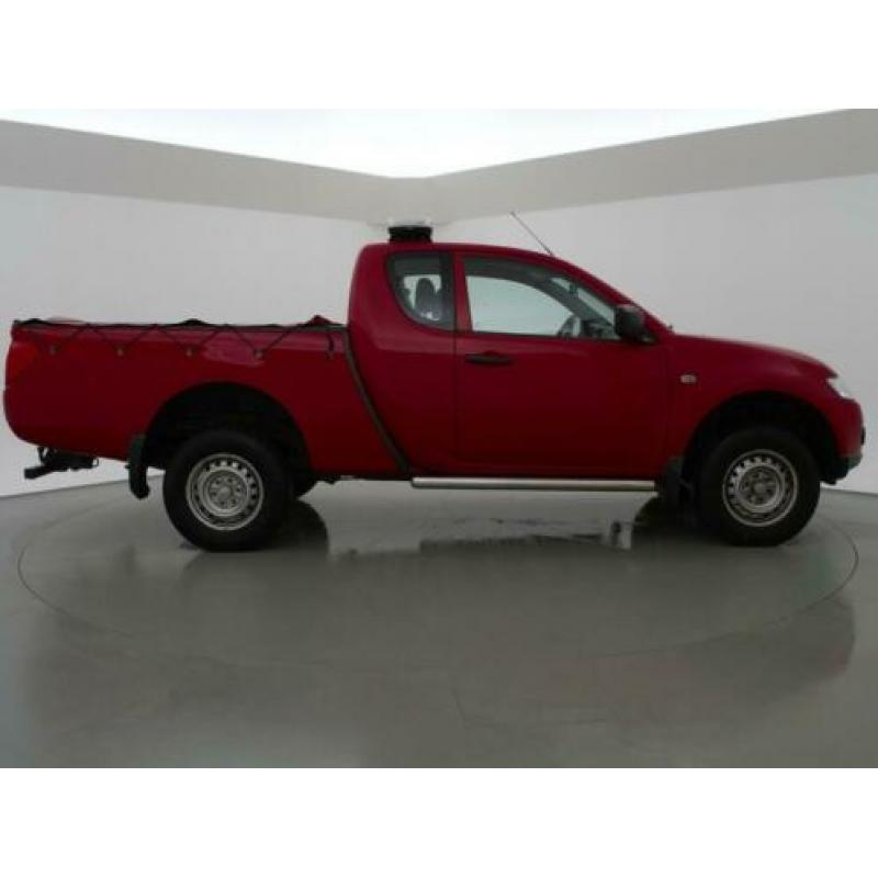 Mitsubishi L200 2.5 DI-D CLUB CAB 4X4 + AIRCO / FRONTLIER